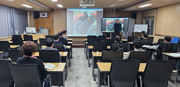 농업기계 국가기술자격 취득 지원 교육 현장