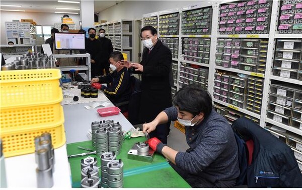 인천시는 저임금 해소, 근로환경 개선, 근로시간 선택권 강화 등 다양한 지원을 통해 뿌리산업의 만성적인 인력난을 적극적으로 해결해나갈 예정이다.