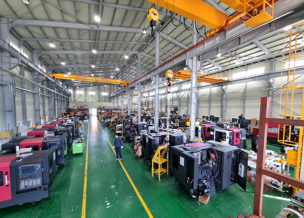 ㈜스마트공작기계코리아 김해 본사 공장내부 전경