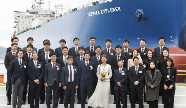 현대글로비스는 지난 26일 전남 영암 현대삼호중공업 조선소에서 첫 번째 자체 보유 가스운반선(VLGC)인 ‘태백 익스플로러(Taebaek Explorer)’ 호의 명명식을 개최했다.