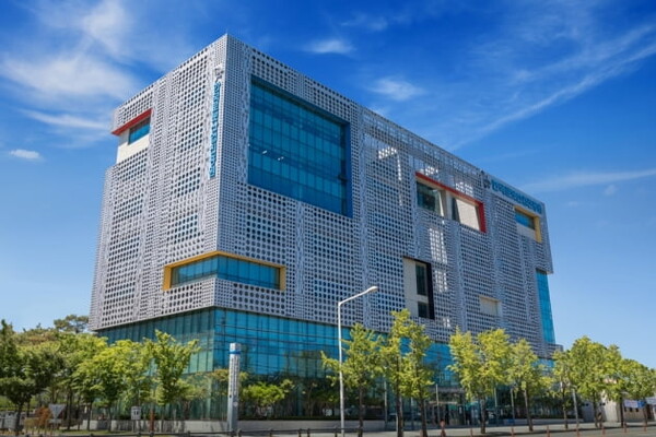 한국로봇산업진흥원은 ‘빅데이터 활용 마이스터 로봇화 전문인력 교육과정‘을 개설했다.