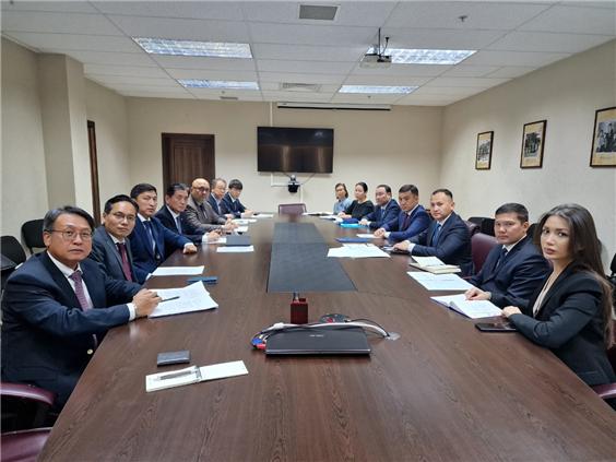 카자흐스탄 산업인프라개발부 대표단과 한국기계전기전자시험연구원(KTC) 관계자 업무 협의 현장