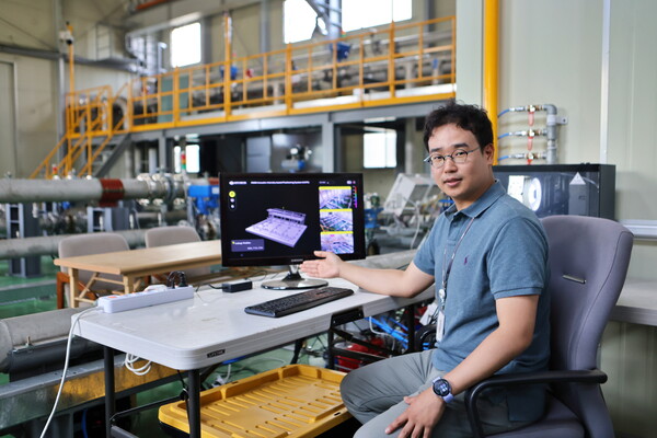 한국기계연구원 우정한 선임연구원이 음향 인텐시티 기반 음원 추정 기술에 대해 설명하고 있다.