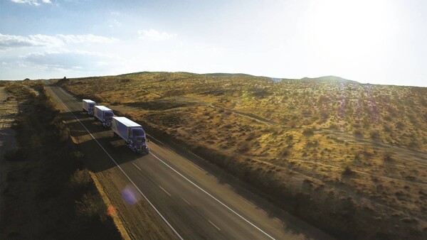CJ대한통운이 한국과 미국, 일본을 잇는 물류 협력 네트워크를 구축하며 역직구 물류사업을 본격화한다.
