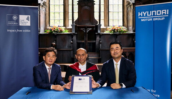현대차그룹이 영국 옥스포드대학과 그룹의 장기적인 미래상과 비전 수립을 위한 전문 연구센터를 설립한다.