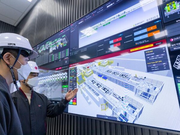 경남도는 제조업의 구조적 어려움을 극복하고, 지속가능한 성장을 위해 인공지능(AI)·메타버스 등의 기술을 융합한 제조공정에서의 디지털전환을 중점 추진 중이다.