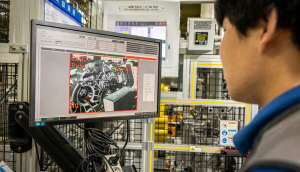 현대트랜시스가 자체 개발한 AI 시스템 ‘TADA’를 생산 현장에 적용해 품질 경쟁력을 높이고 있다.