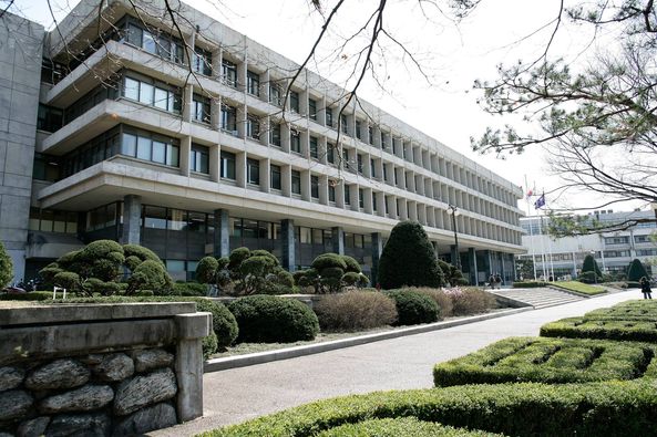 서울대 행정관 전경