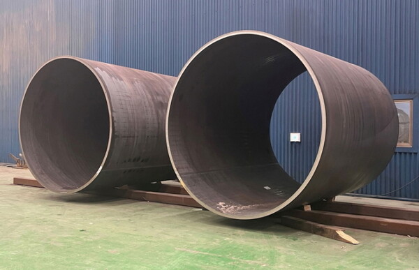 현대제철이 국내 최초로 ‘전기로-고로 복합 프로세스’를 통해 생산한 항복강도 355MPa급 해상풍력용 후판을, 세아제강이 강관으로 가공해 조관평가를 진행했다.