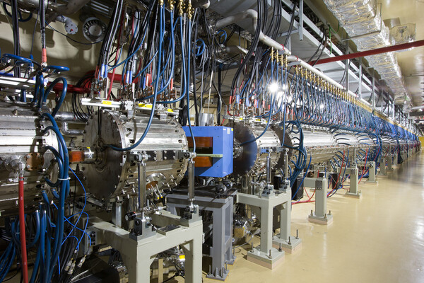 한국원자력연구원 양성자과학연구단의 100MeV급 양성자가속기가 24시간 운영체제로 돌입했다.