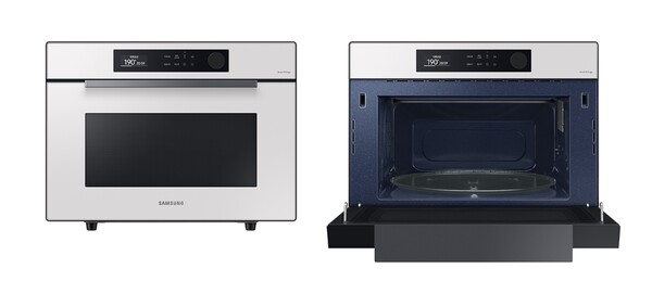 삼성전자가 포스코와 공동 개발해 재활용 소재 함유율을 높인 법랑용 강판이 제품 내부 소재로 사용되고 있는 모습. 법랑용 강판은 제품 내부 조리실에 파란색을 띠고있는 소재다. 