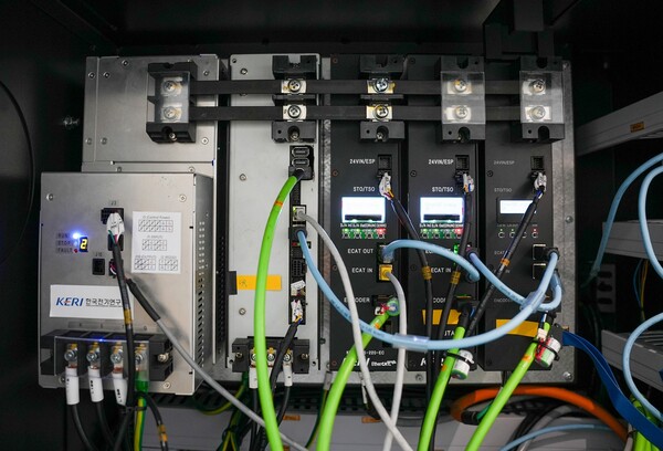 공작기계에 탑재된 KERI의 ‘CNC 시스템용 구동계’ 장비