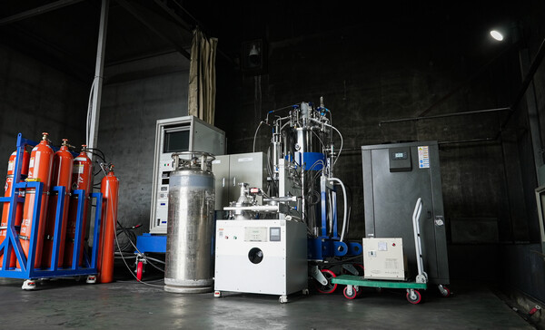 KERI 방폭시험동에서 안정성 검증을 받고 있는 '액체수소용 안전밸브 성능 평가 장치'