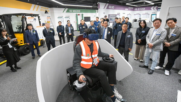 현대모비스가 노사 간 협력을 통해 사업장 중대재해 사고를 예방하고 사내 안전 문화 정착을 위해 안전체험관을 조성하고 본격 운영에 나선다. 