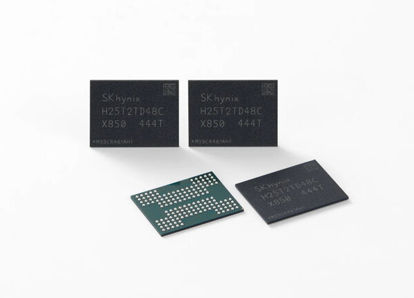 SK하이닉스가 세계 최고층인 321단 1Tb TLC 4D 낸드 플래시를 개발했다.