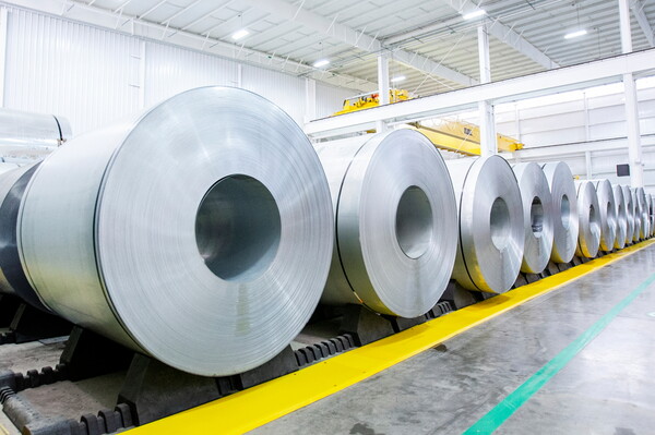 美 신정부 출범, 글로벌 공급과잉과 탈탄소 전환 등 철강산업의 대내외 현안 대응에 박차를 가하기 위해 정부와 업계, 학계 등이 머리를 맞댄다.