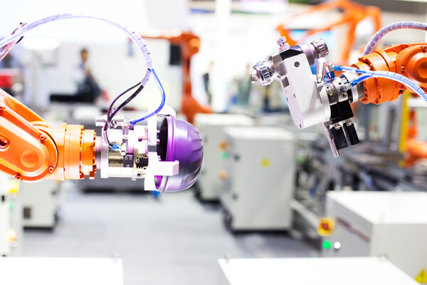 정부는 K-뷰티 등 전략산업 분야를 대상으로 부처별 지원서비스 연계하여 중소기업의 스마트공장 고도화 지원 및 기업 경쟁력 강화를 도모한다.