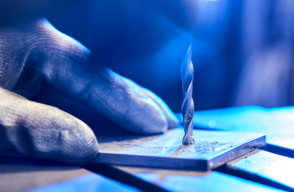 2025년 상반기 일자리는 지난해 상반기 대비 조선·반도체·자동차·석유화학 업종은 증가하고, 기계·전자· 철강·디스플레이·금속가공·석유화학 업종은 전년 동기 고용 수준을 유지할 전망이다.