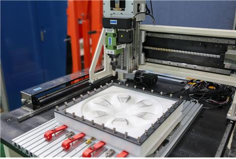 진공기반 성형모듈