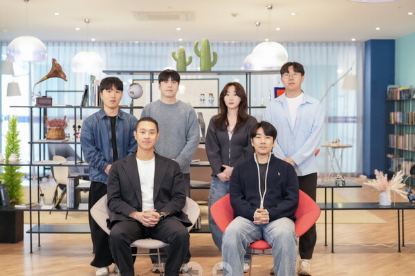 (왼쪽 하단부터 반시계방향) 정학순 박사, 권지민 교수, 이용우 박사, 홍수민 연구원, 구현호 연구원, 이상현 연구원