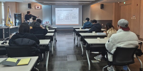 경기도가 반도체·바이오·인공지능(AI) 등 미래기술 분야 전문인력 500명 양성을 위해 ‘2025년 미래기술학교 운영 지원사업’을 추진한다.