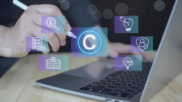 우리나라 최다 특허권자는 삼성전자, 최다 상표권자는 ㈜아모레퍼시픽인 것으로 나타났다.