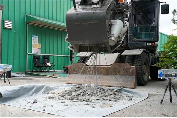 폐콘크리트침목 파쇄 장치 싦험 현장