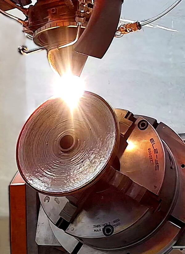 3D프린팅으로 제작 중인 티타늄 고압 용기