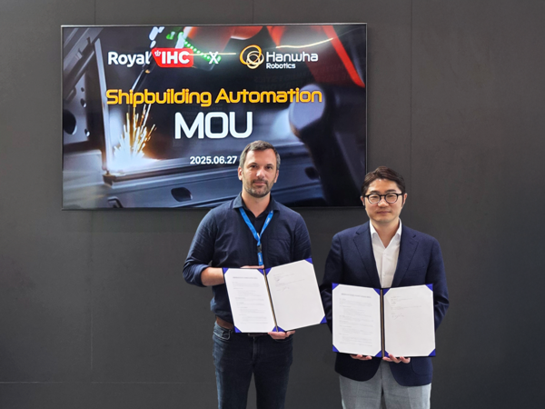한화로보틱스가 네덜란드 대표 조선소 로열 IHC와 손잡고 용접 자동화 기술 개발에 나선다.