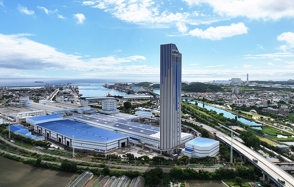 LS전선이 강원도 동해시에 해저 5동을 준공하며, 아시아 최대급 HVDC 케이블 생산 역량을 갖췄다.