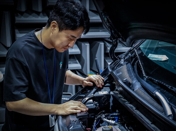 현대위아가 자동차 실내 에어컨과 히터 등 공조 시스템을 개발, 양산을 시작했다.