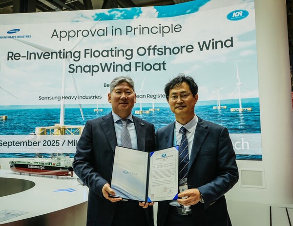 (왼쪽부터) KR 이영석 부사장과 삼성중공업 장해기 부사장