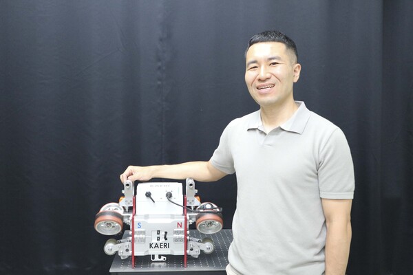 한국원자력연구원 강토 박사 연구팀이 비파괴검사장치 ‘로프 닥터(Rope Dr.)’를 개발했다.