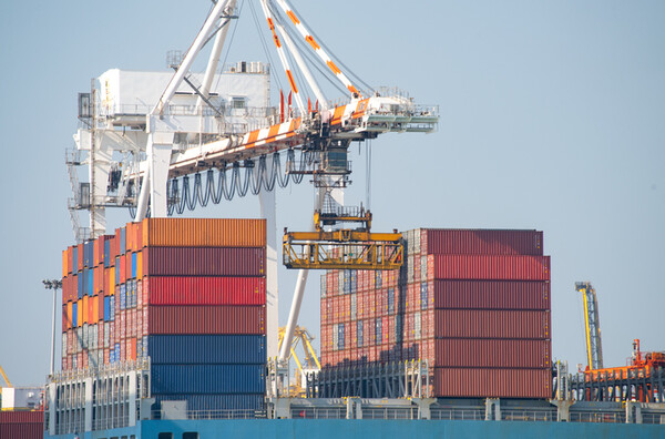 2025년 6월 이후 수출은 4개월 연속 증가하였으며 분기별 실적도 지속적으로 개선 흐름을 보이면서 3분기 수출은 1,850억 달러로 분기 기준 역대 최고치를 기록하였다.