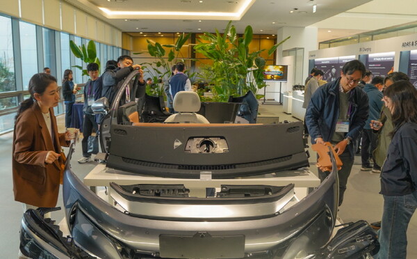 LG화학 전기차 소재 콘퍼런스 행사장 내 전시존 현장