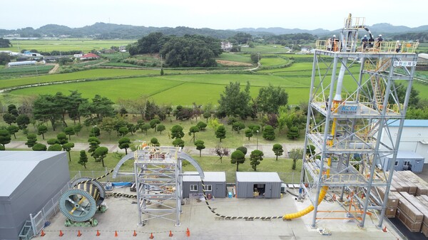 j-tubeless 해저케이블 설치 공법을 검증하기 위한 육상 실증 시험 시스템