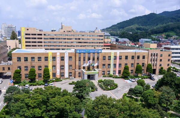 충북도, 융합바이오 기업 대상 '제조 AI 현장적용 지원사업' 참여기업 모... - 뉴스 썸네일 이미지